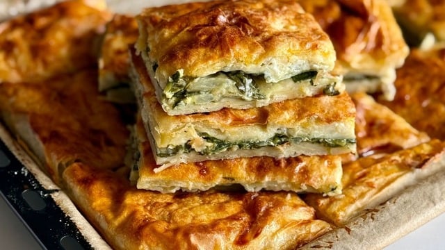 Kavurmadan: Çiğden Ispanaklı Börek