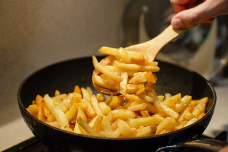 Patates kızartması neden yapışır?