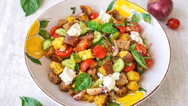Toskana Salatası: Panzanella