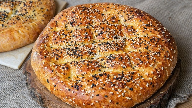 Tam Ölçülü: Evde Gerçek Ramazan Pidesi