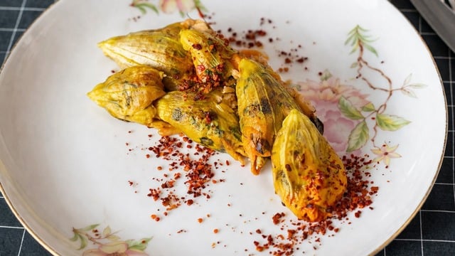 En Narin Zeytinyağlı: Kabak Çiçeği Dolması