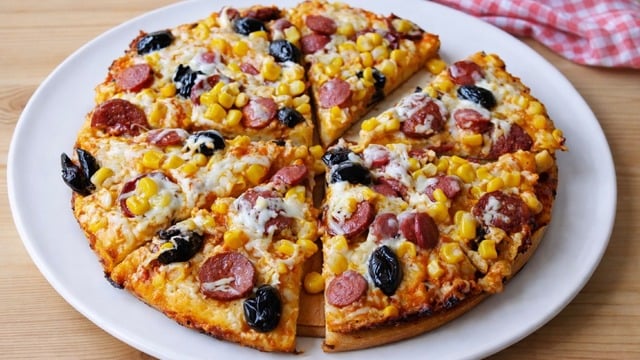 Hamur Yoğurmadan, Mayalandırmadan: Tavada Pizza