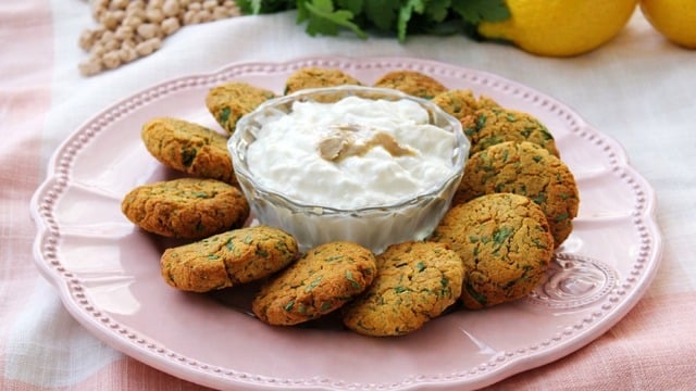 Kalori Derdi Olmasın Diye: Fırında Falafel