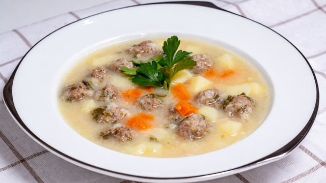 Kesilme Derdi Yok: Terbiyeli Sulu Köfte