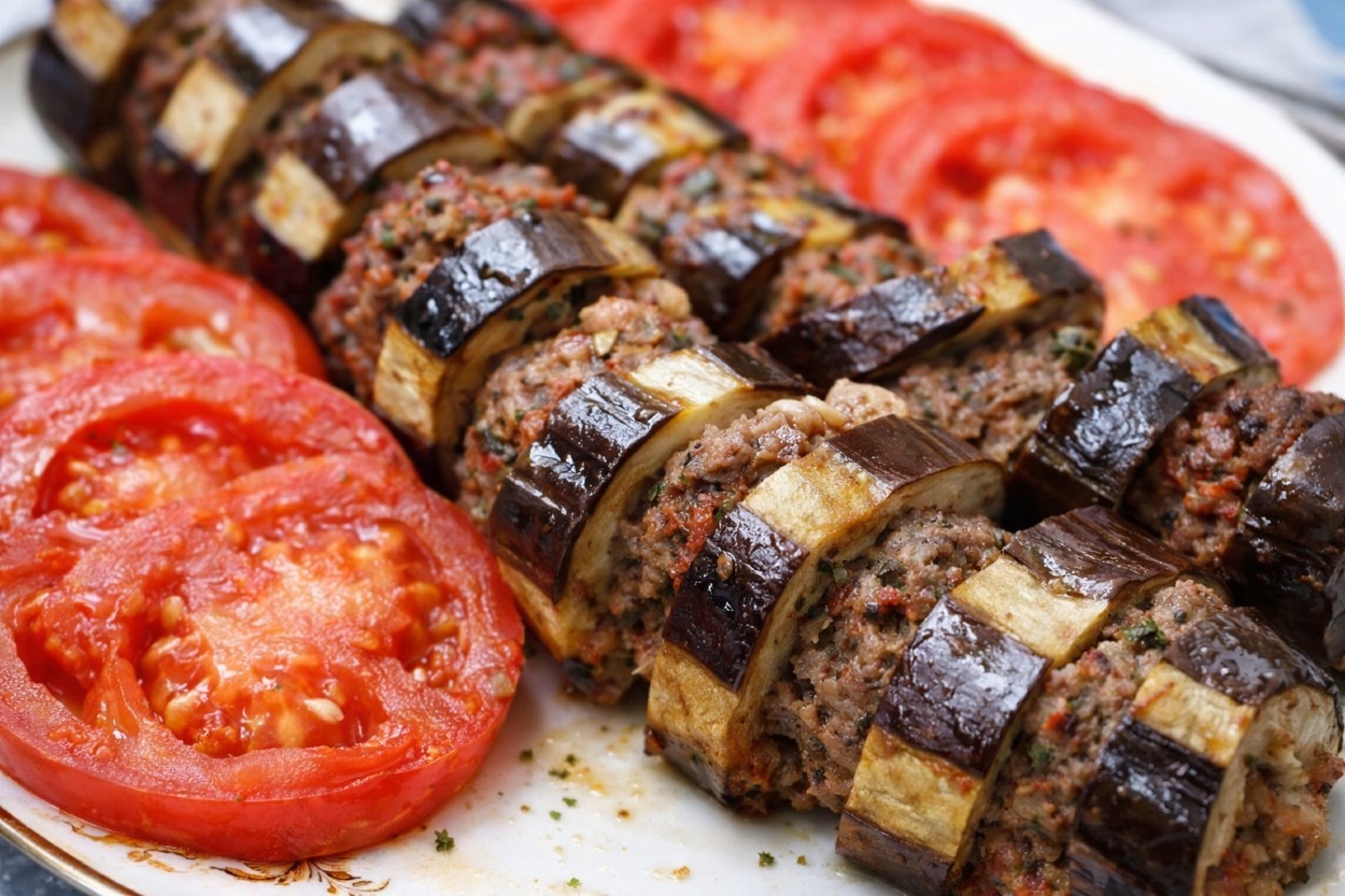 Pek Havalı: Köfteli Patlıcan Kebap