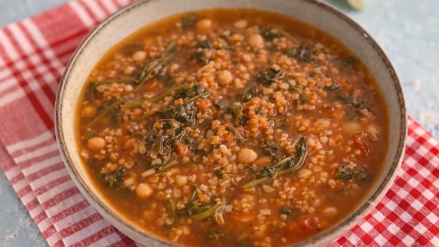 Pirpirim Aşı da Derler: Ekşili Semizotu Çorbası
