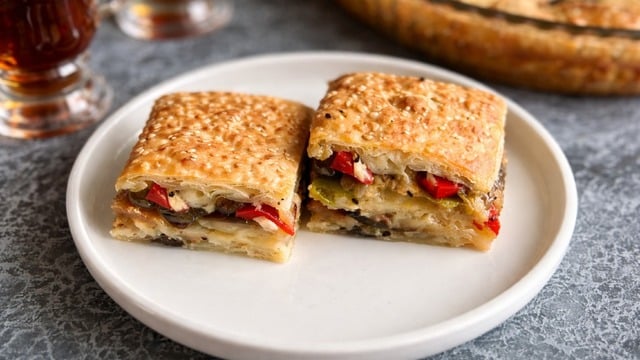 Sebze Sevmeyeni Bile Yer: Sebzeli Börek