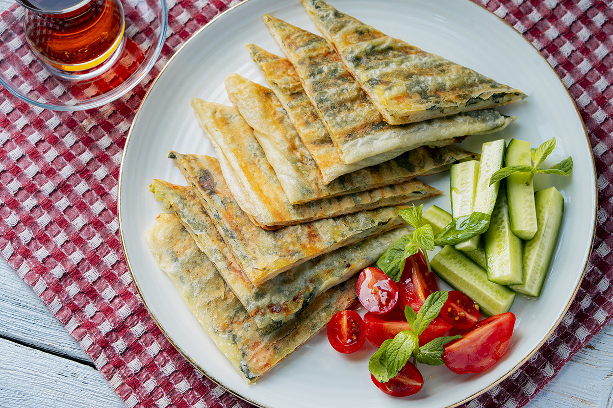 Çok Pratik: Tost Makinesinde Ispanaklı Gözleme