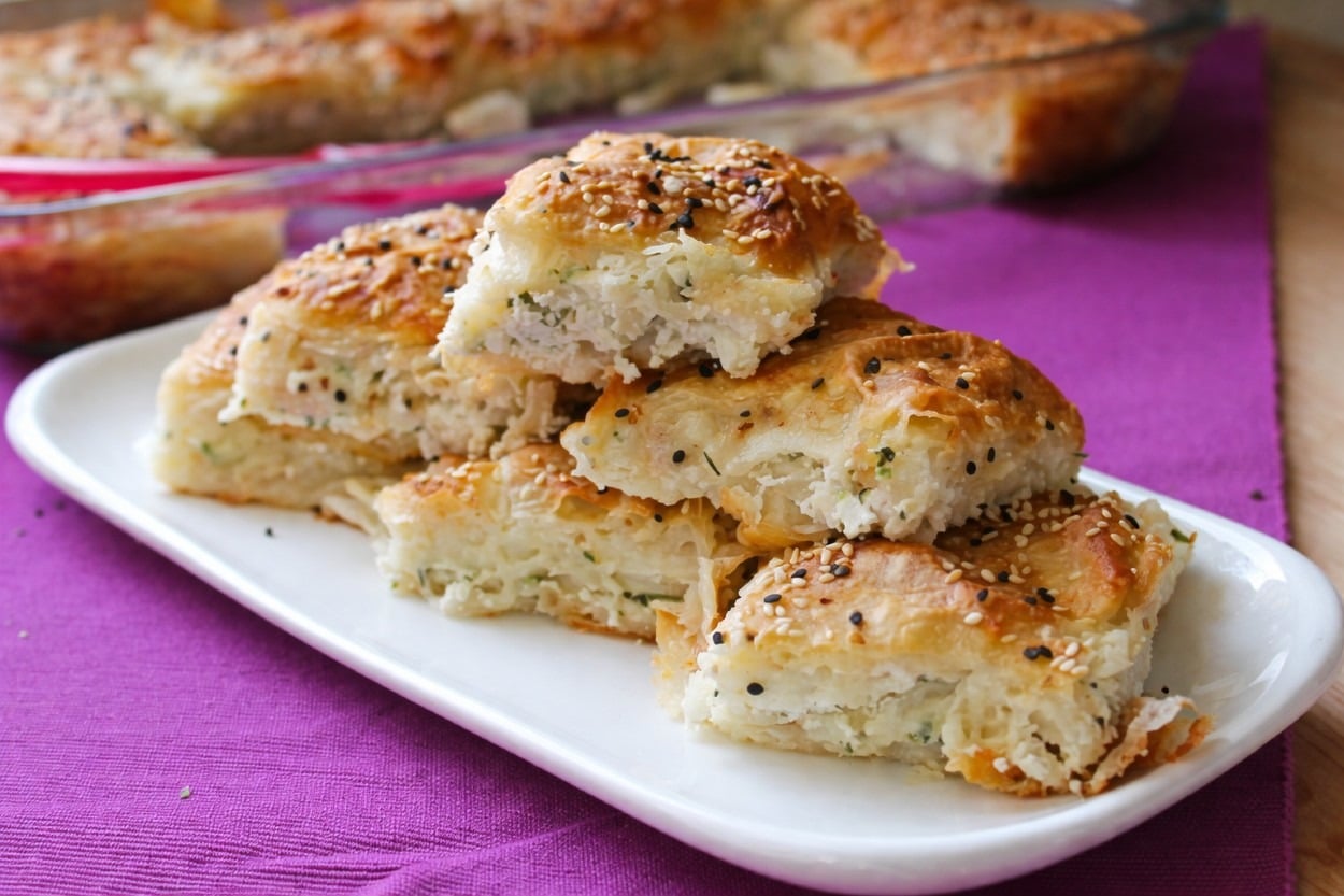 Kat Kat Lezzet: Sütlü Serpme Börek
