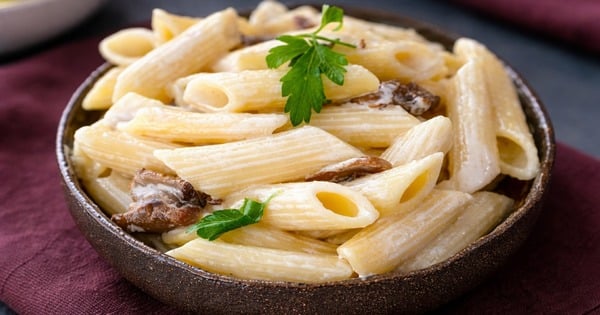 kremali-mantarli-makarna-tarifi