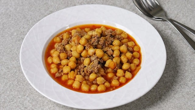 Yanına da Pilav: Kıymalı Nohut Yemeği