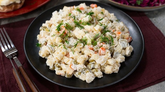 Damaklara Şenlik: Garnitürlü Makarna Salatası