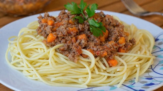 Lezzeti Sosunda Gizli: Bolonez Soslu Makarna