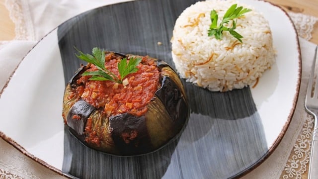 Sofralarda Baş Köşeye: Fırında Bostan Kebabı