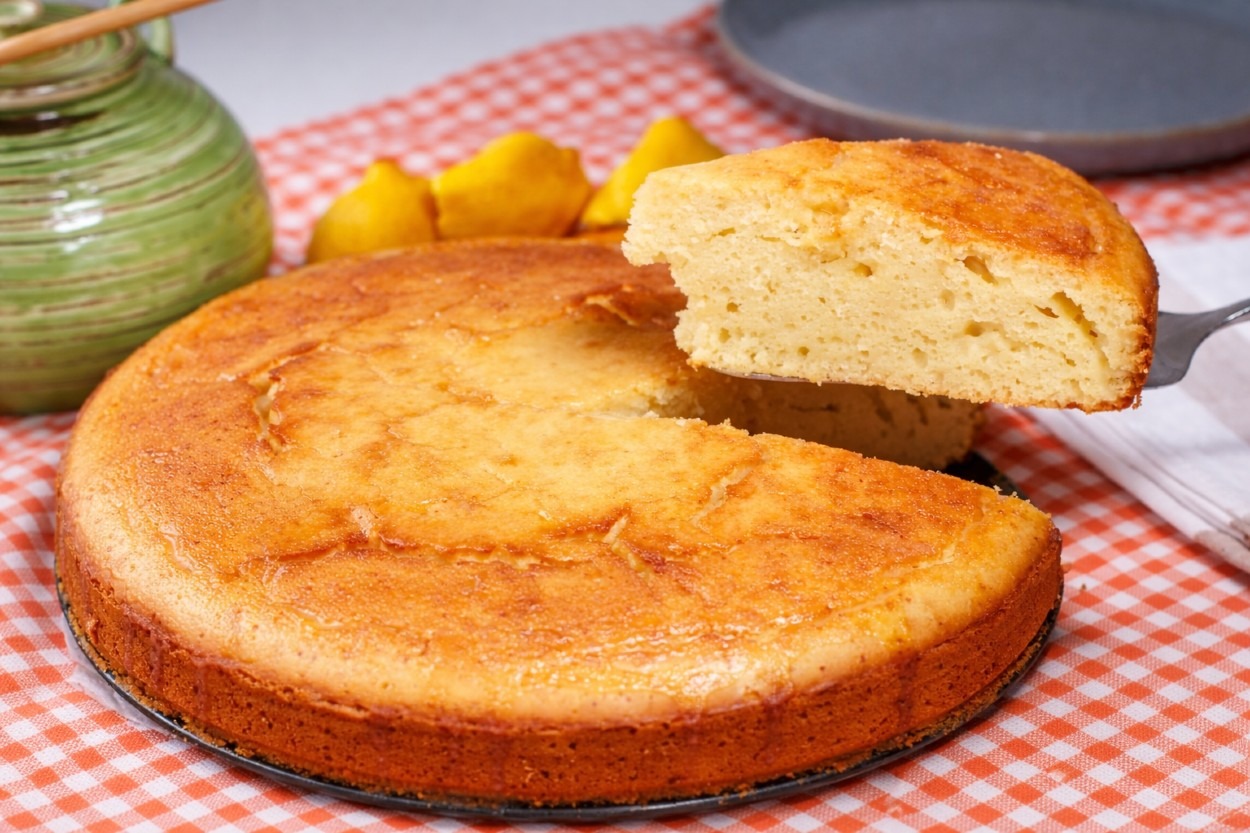 Ferah Ferah Yemelik: Limonlu Labneli Nemli Kek