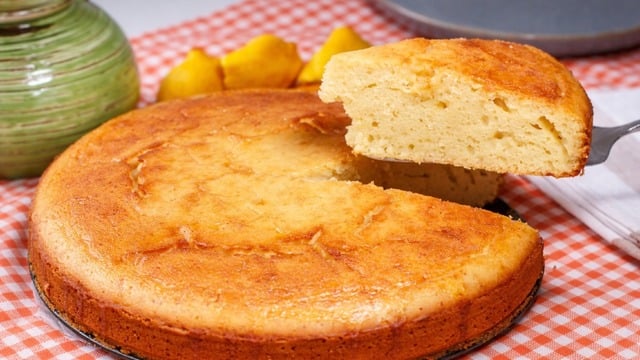 Ferah Ferah Yemelik: Limonlu Labneli Nemli Kek