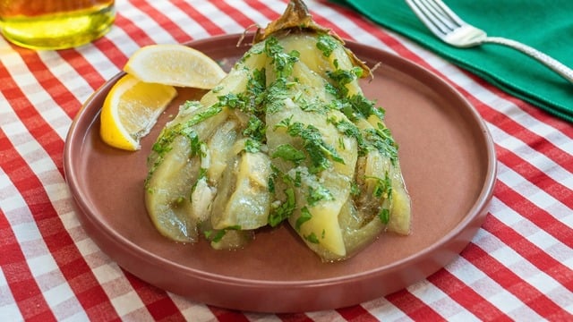 Fırında Közlenmiş Kadar Leziz: Soslu Patlıcan