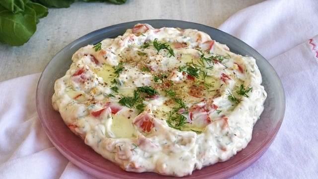 Lezzeti Çok Hafif: Kırmızı Biber Mezesi