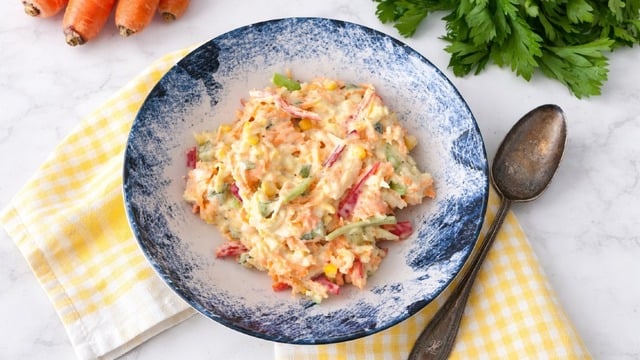 Ferah Ferah: Sosyete Salatası