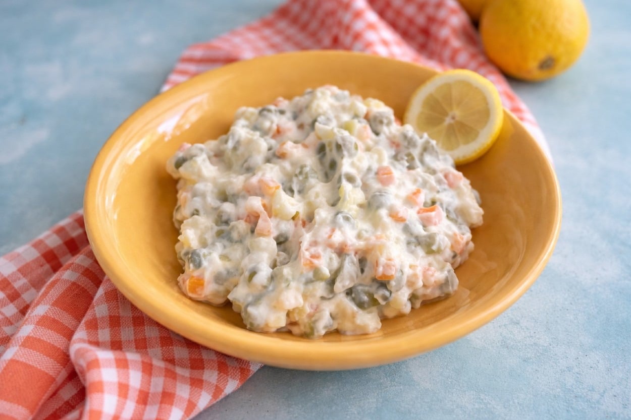 Kolay ve Lezzetli: Olivye Salatası
