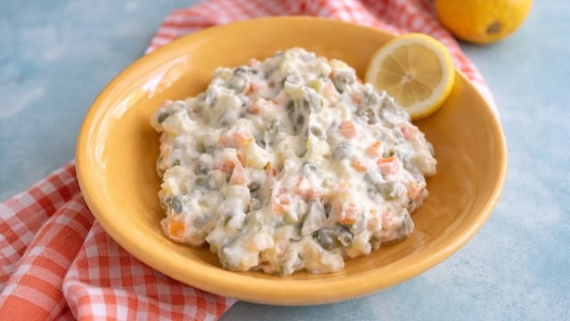 Kolay ve Lezzetli: Olivye Salatası