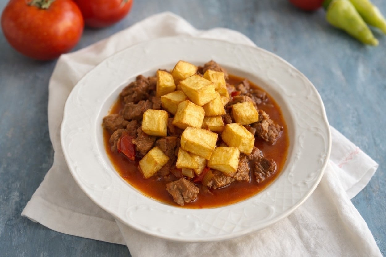 Lezzeti Suyunda: Lokanta Usulü Tas Kebabı
