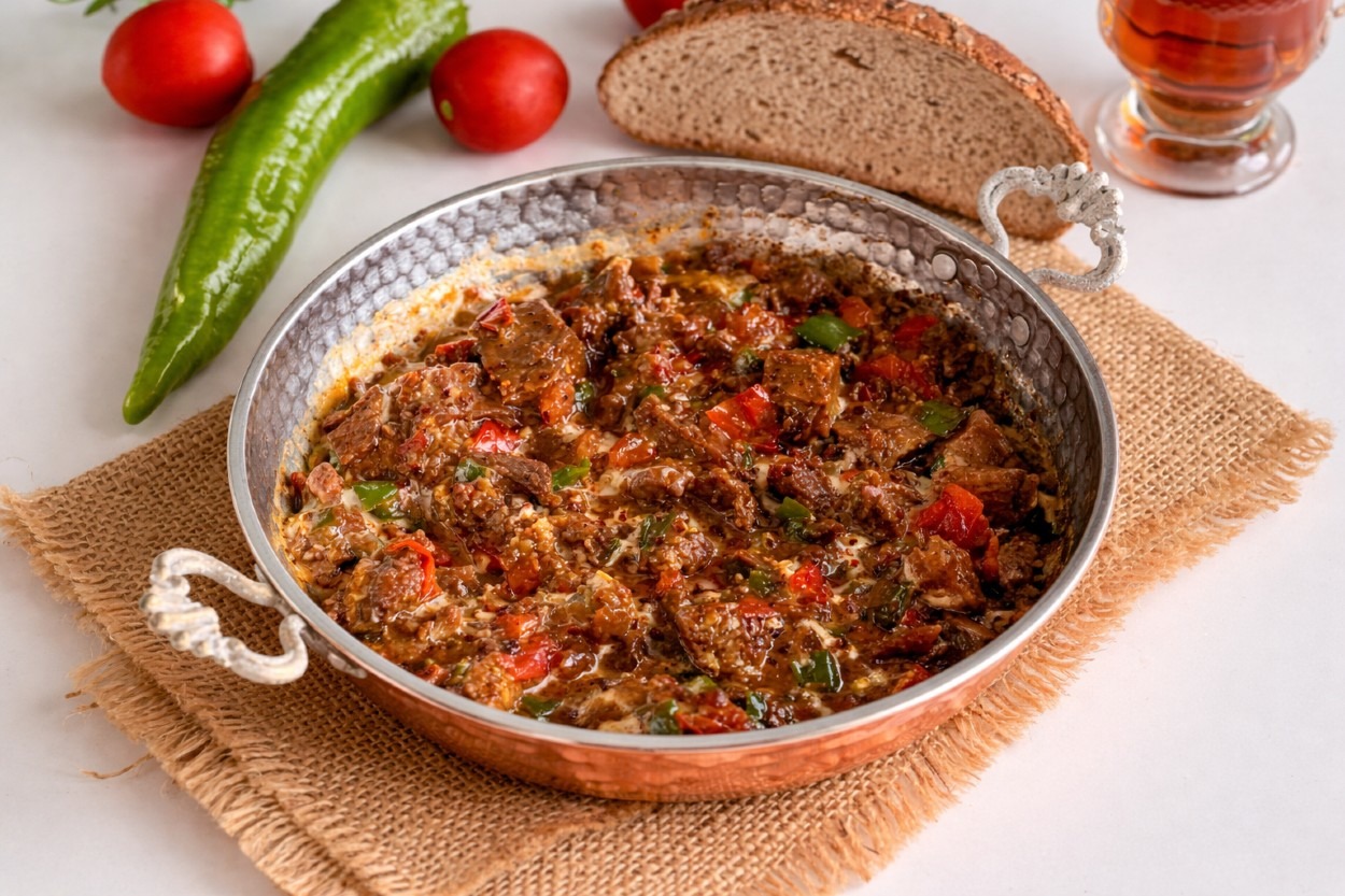 Şimdi Bol Proteinli: Kavurmalı Menemen