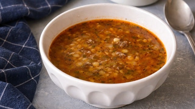 Oldukça Doyurucu: Kuskus Çorbası