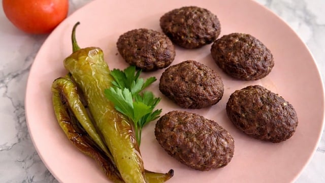 Lezzetinden Eksilmeden: Yumurtasız Köfte