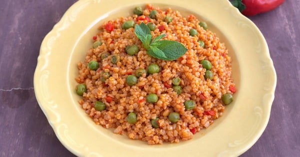 bezelyeli-bulgur-pilavi-tarifi