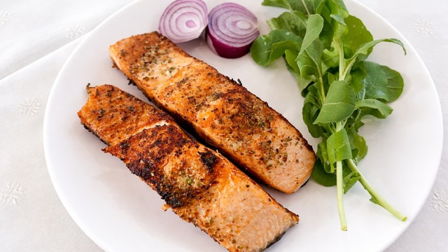 Omega-3 Deposu: Tavada Somon