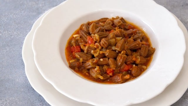 Limonun Ferahlığıyla: Zeytinyağlı Kuru Bamya