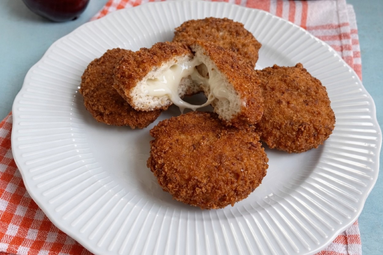 İçi Dolgulu: Kaşarlı Tavuk Köfte