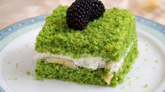 Pastane Usulü: Tam Ölçülü Ispanaklı Pasta