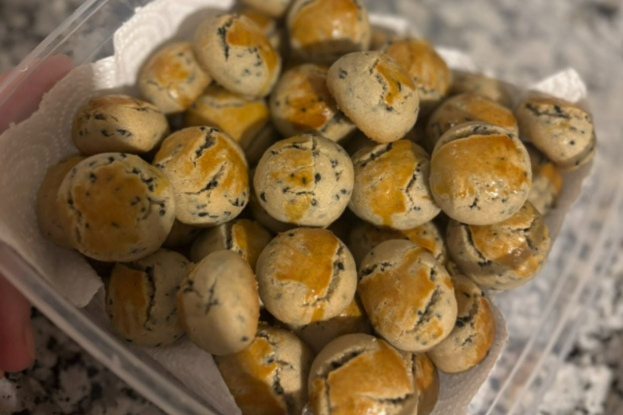 Hatice'nin Tarifi: Çörek Otlu Minik Kurabiyeler