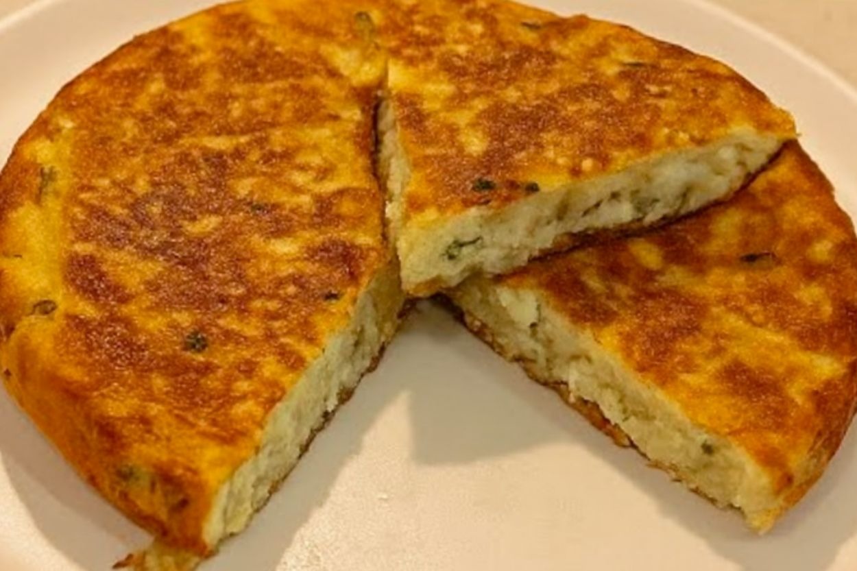 Ev Usulü: Bayat Ekmeklerden Peynirli Börek