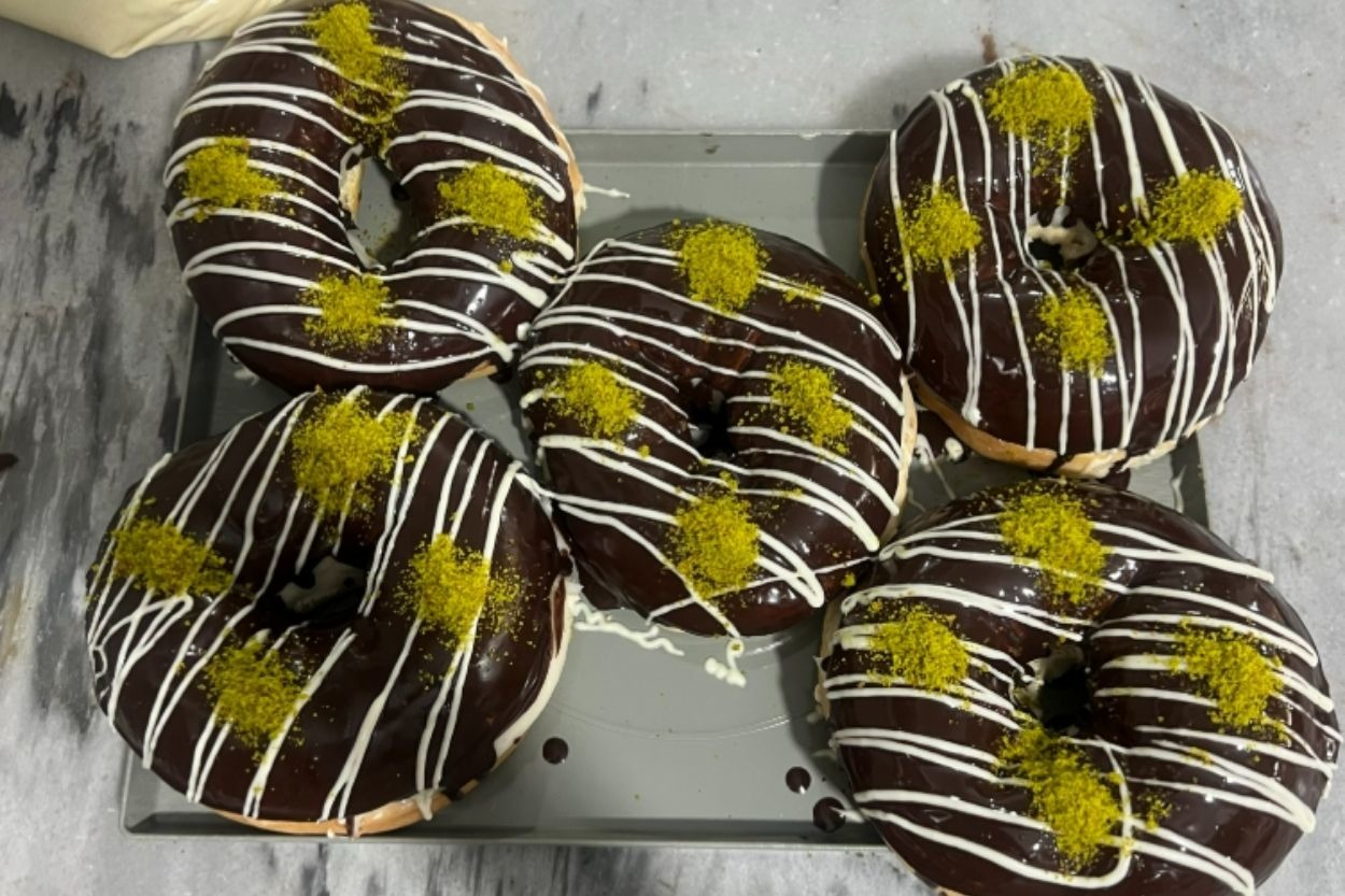 Hanin'in Tarifi: Tam Ölçülü Çikolatalı Donut