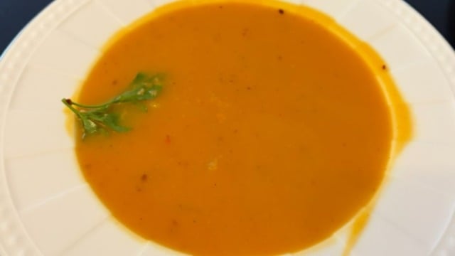 Aziz'in Tarifi: Tam Kıvamında Kabak Çorbası