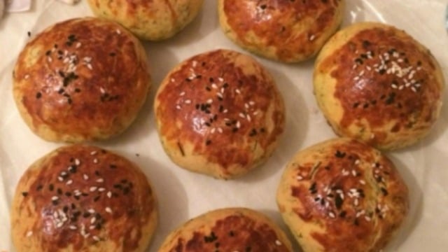 Özlem'in Tarifi: Havuçlu Dereotlu Poğaça
