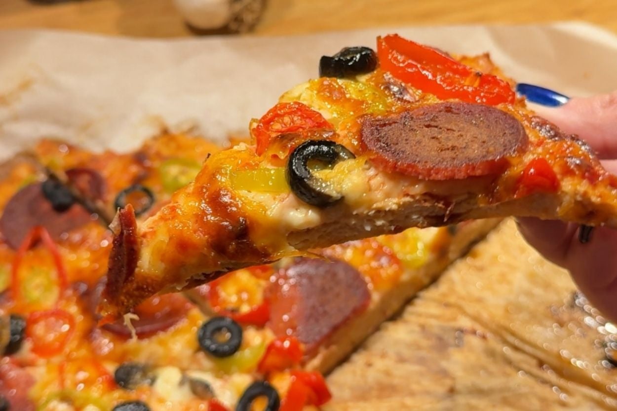 Merve'nin Tarifi: Tavuk Tabanlı Pizza
