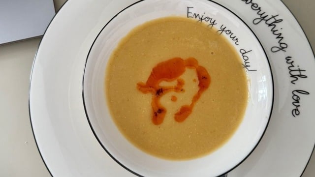 Esra'nın Tarifi: Tam Kıvamında Sebzeli Mercimek Çorbası
