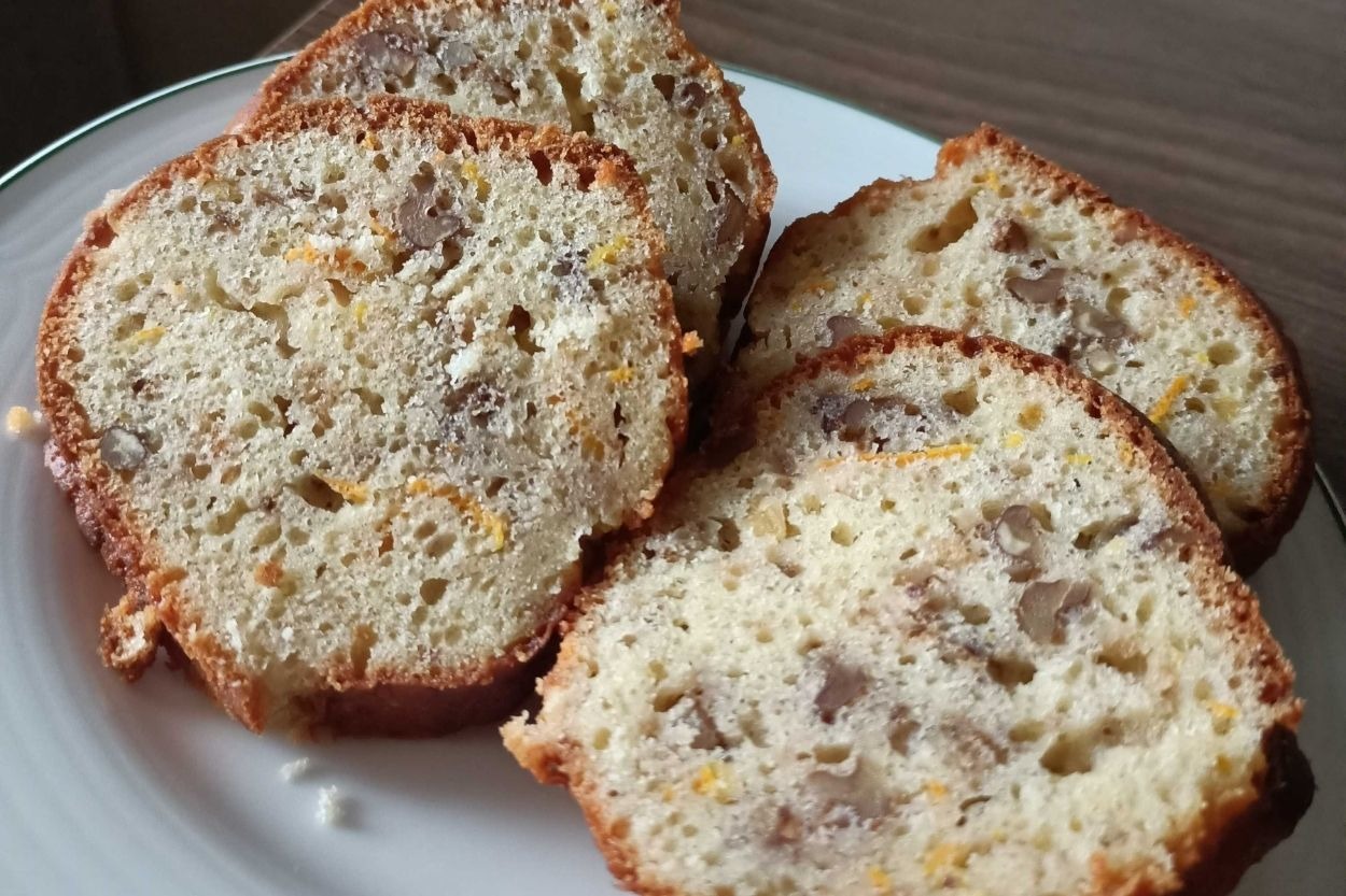 Mis Kokulu: Portakallı Cevizli Yoğurtlu Kek