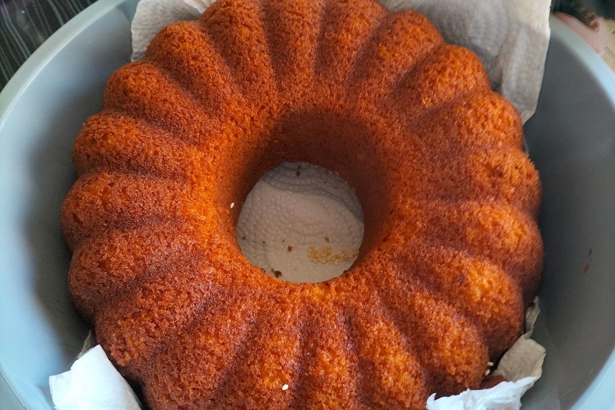 Meltem'in Tarifi: Cevizli Tarçınlı Havuçlu Kek