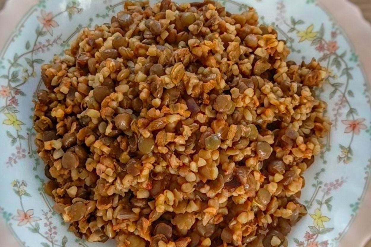 Gözde'nin Tarifi: Tavuk Suyuna Mercimekli Bulgur Pilavı