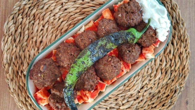 Gözde'nin Tarifi: Ev Yapımı Pideli Köfte