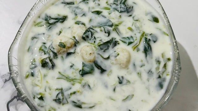 Menşure'nin Tarifi: Ispanaklı Yoğurtlu Sıkma Köfte
