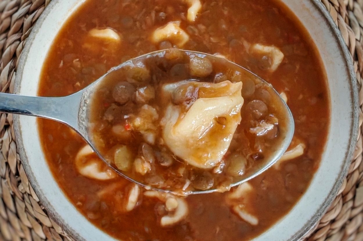 Gözde'nin Tarifi: Mantılı Mercimek Çorbası