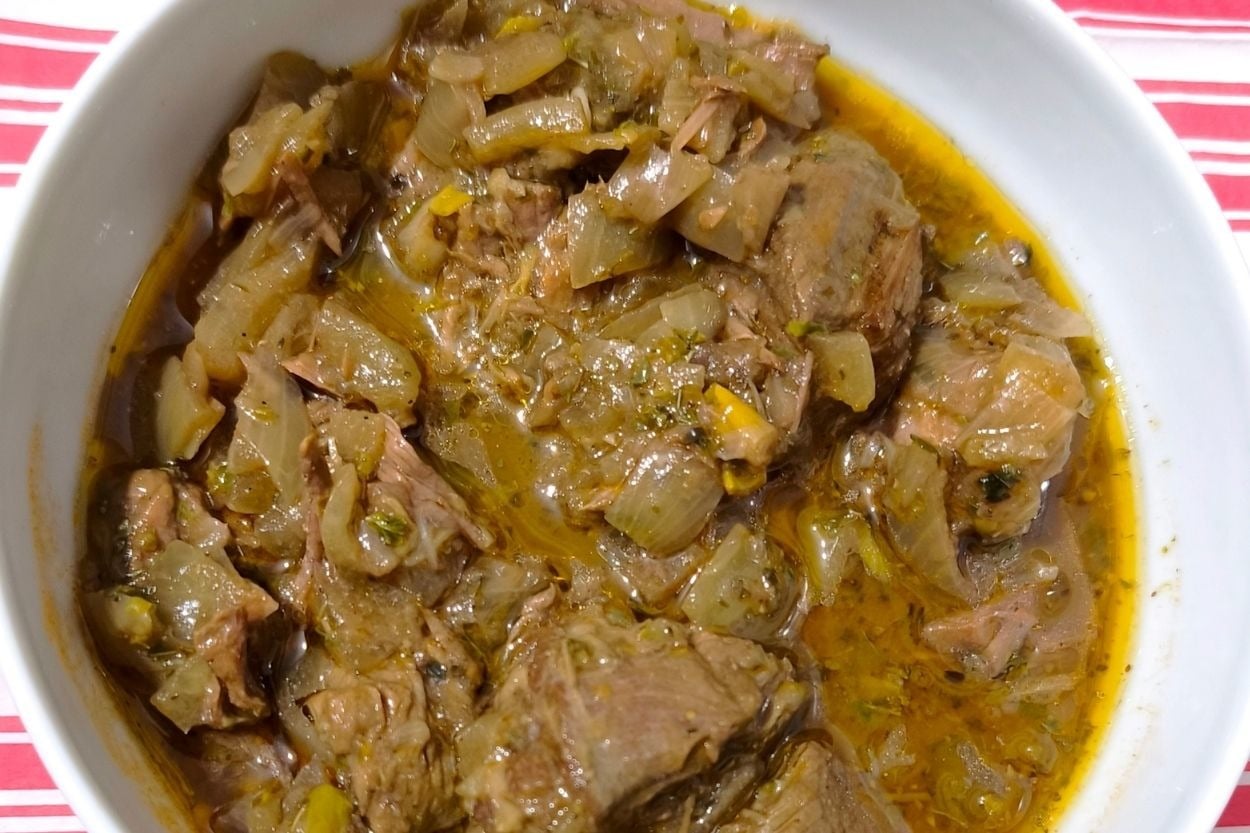 Özlem'in Tarifi: Soğanlı Et Yemeği