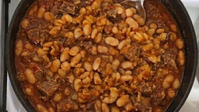 Samet'in Tarifi: Ev Yapımı Etli Kuru Fasulye