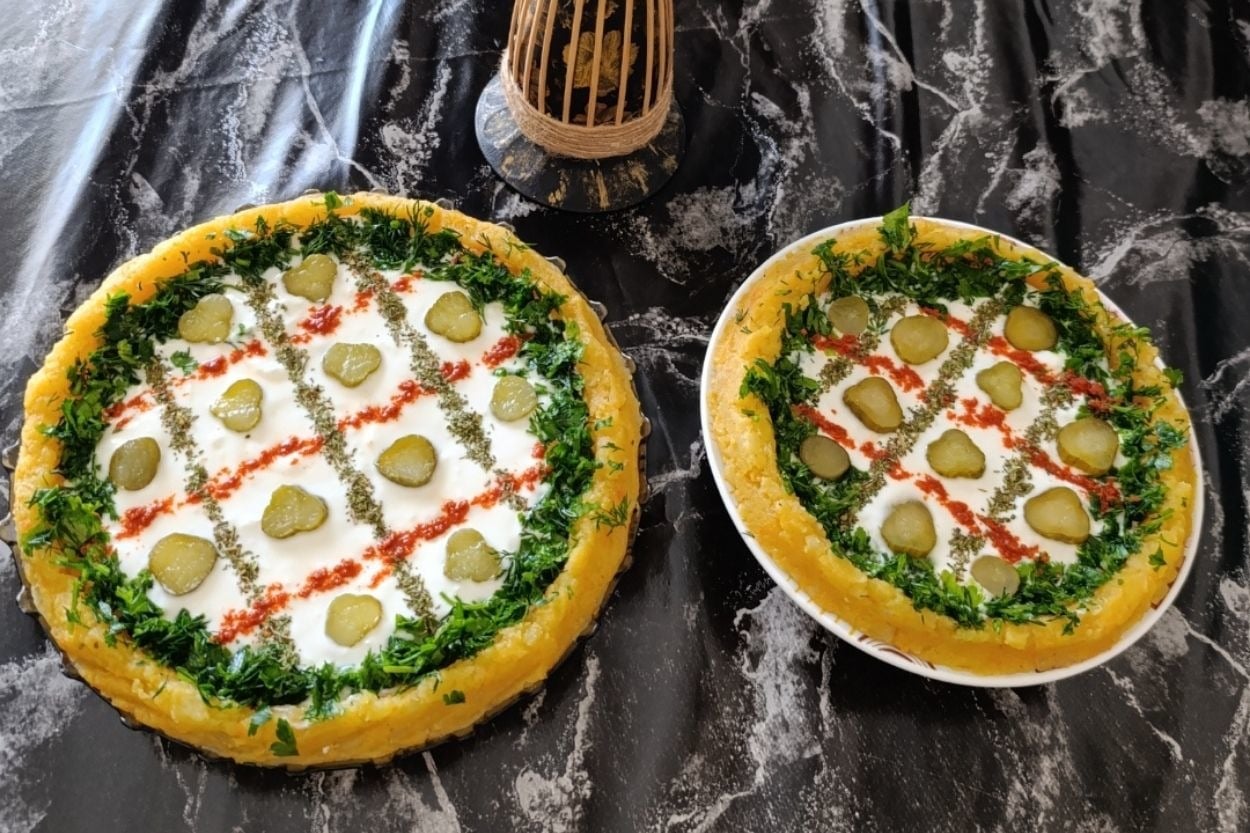 Eliz'in Tarifi: Patates Yatağında Yoğurtlu Salata
